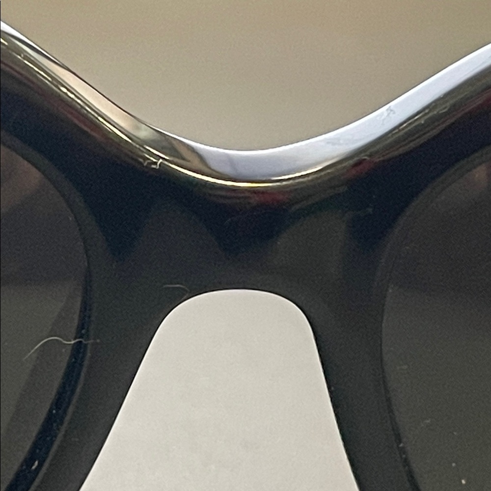CHANEL Glossy Black Polarized Sunglasses Like New - Picture 14 of 14